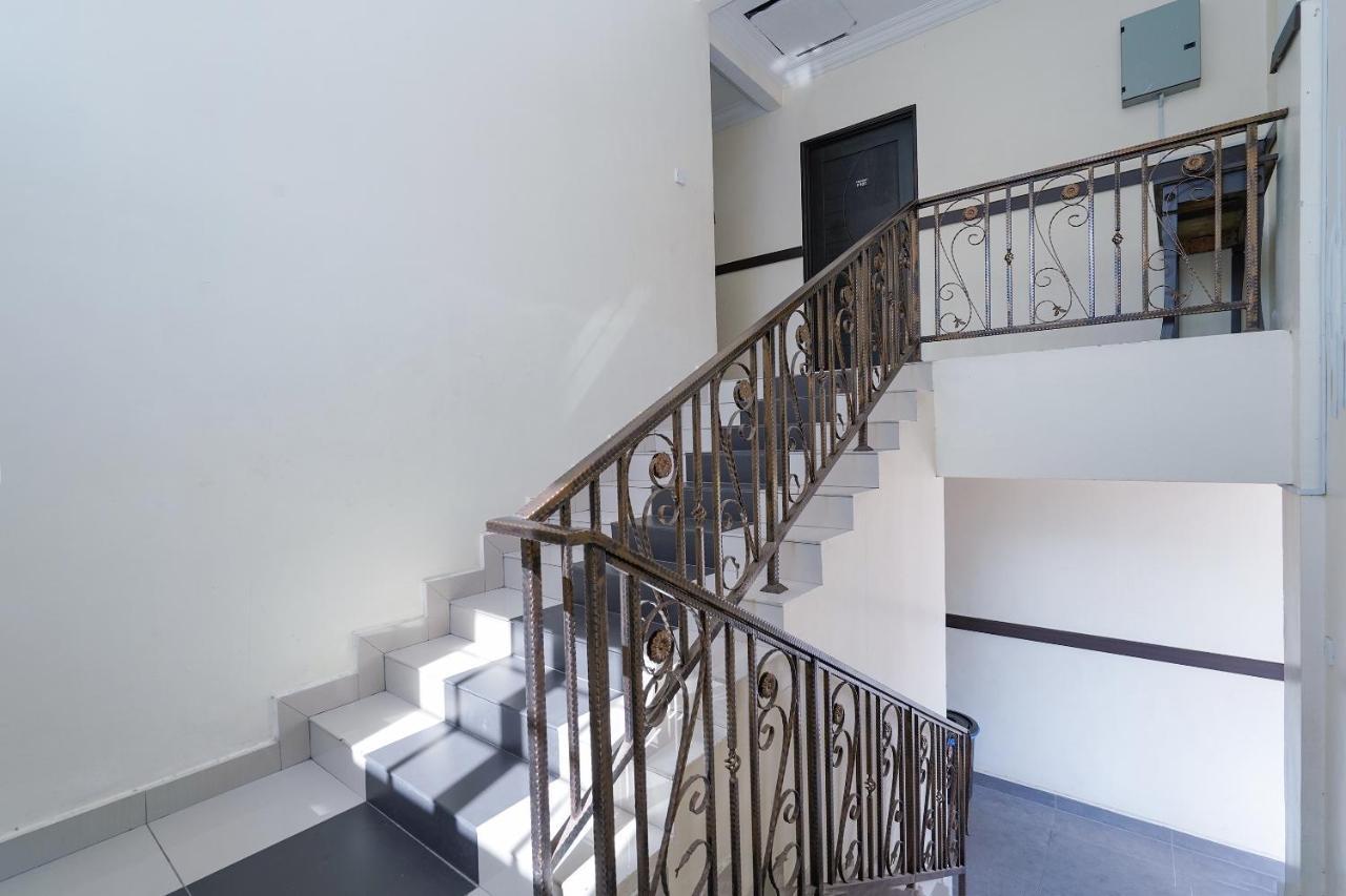 Oyo 90451 Bangi Moya Guesthouse מראה חיצוני תמונה