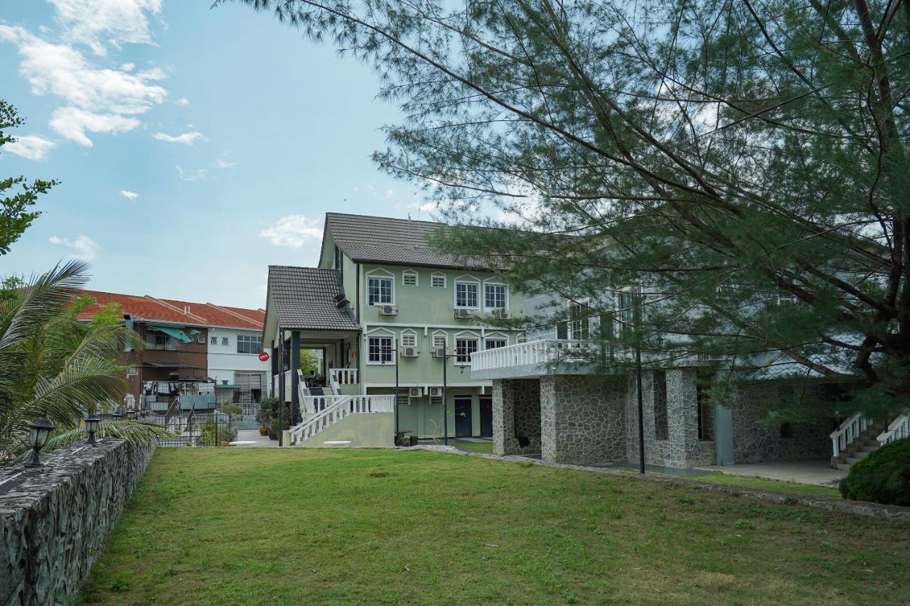 Oyo 90451 Bangi Moya Guesthouse מראה חיצוני תמונה