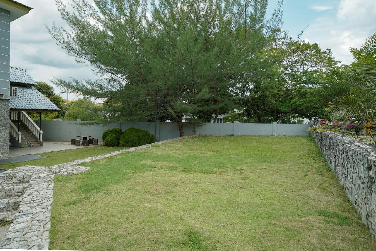 Oyo 90451 Bangi Moya Guesthouse מראה חיצוני תמונה
