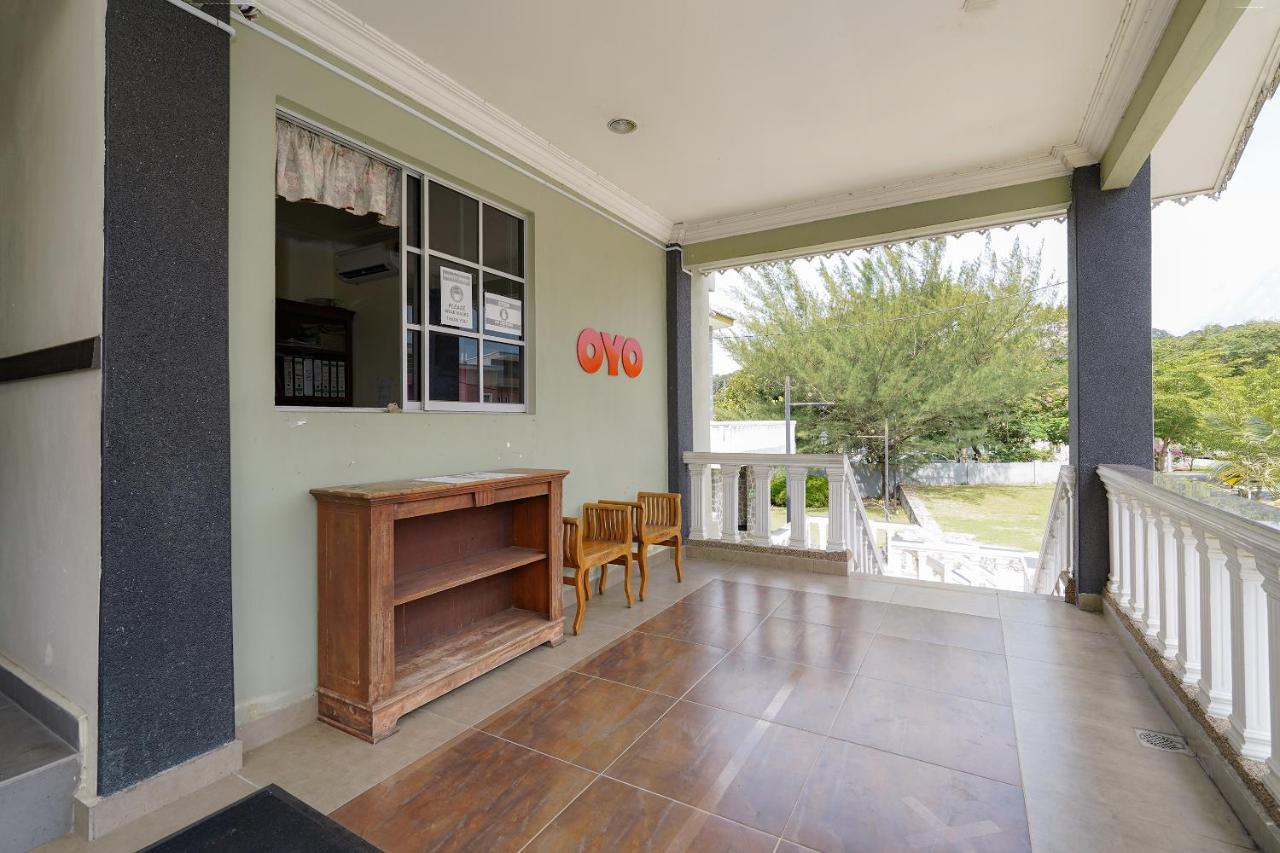 Oyo 90451 Bangi Moya Guesthouse מראה חיצוני תמונה